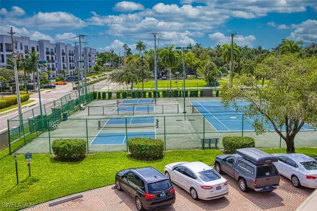 a view of a tennis court
