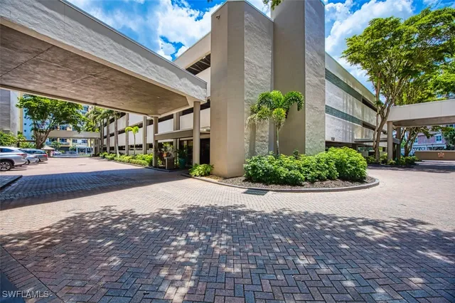 a view of entrance front of house
