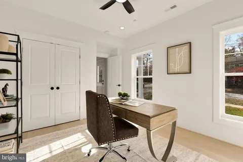 $1,175,000 | 3905 Halsey Street, Kensington, MD 20895