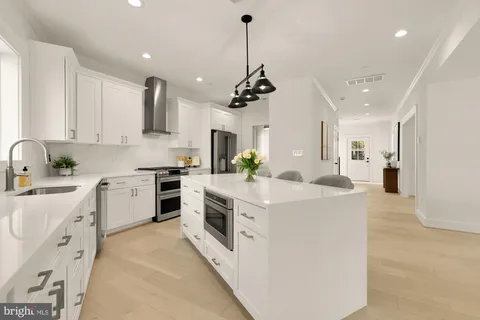 $1,175,000 | 3905 Halsey Street, Kensington, MD 20895