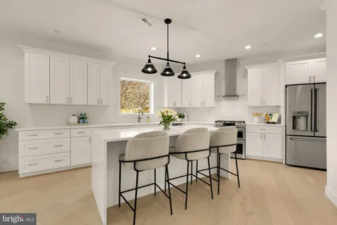 $1,175,000 | 3905 Halsey Street, Kensington, MD 20895