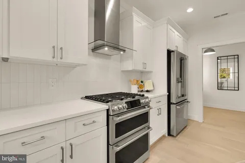 $1,175,000 | 3905 Halsey Street, Kensington, MD 20895