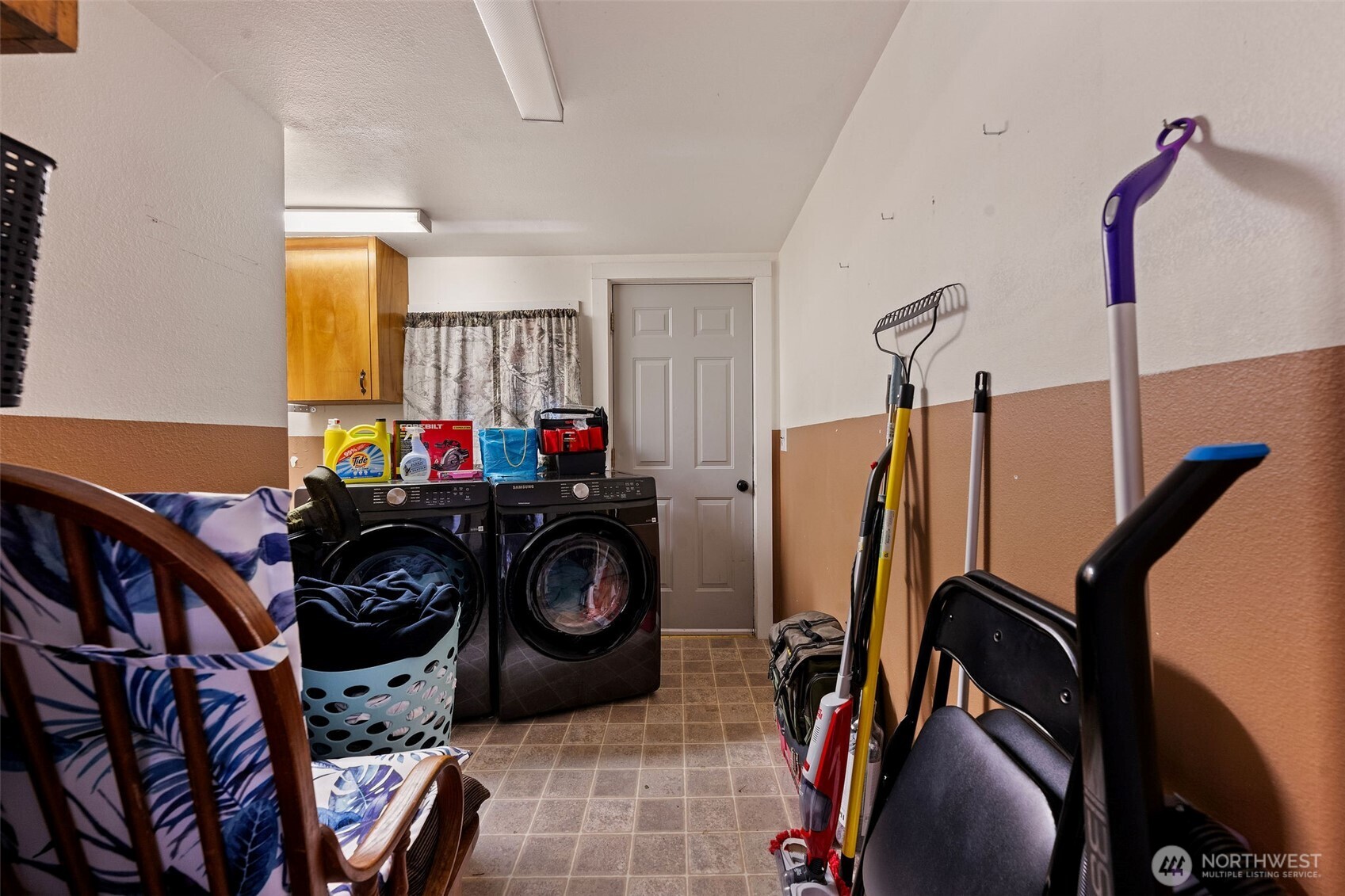 1218 Cedar Street Raymond, WA 98577 - Photo 23 of 31 a view of a room with gym equipment
