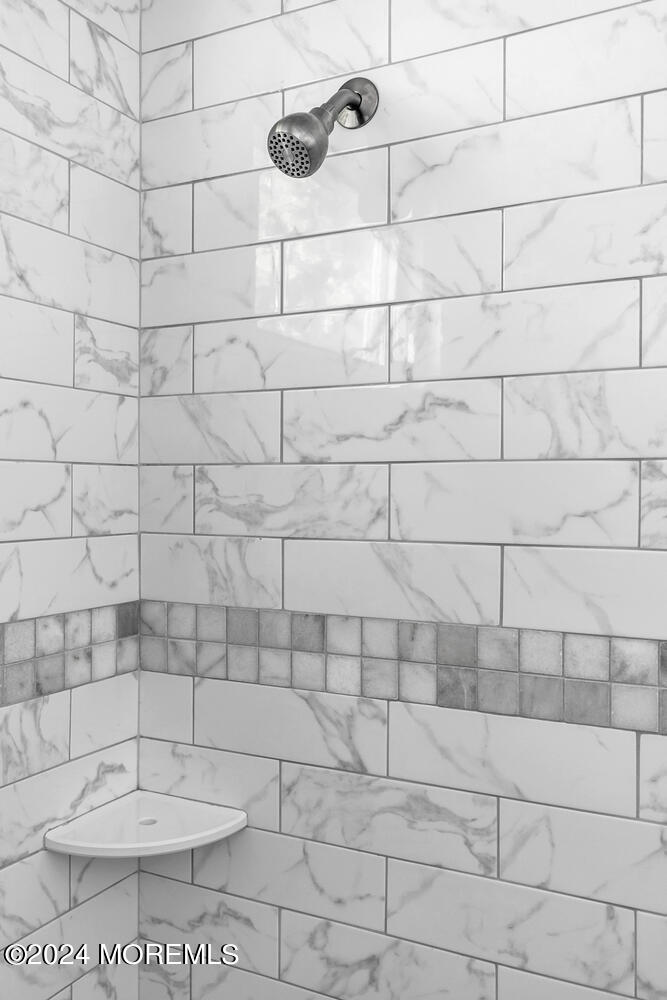 129 Lanyard Road Manahawkin, NJ 08050 - Photo 20 of 33 129 Lanyard Rd Stafford-large-017-002-1F