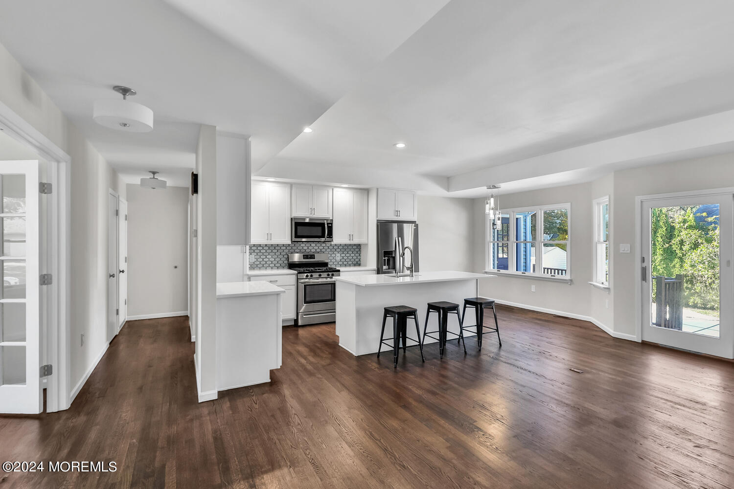 129 Lanyard Road Manahawkin, NJ 08050 - Photo 10 of 33 129 Lanyard Rd Stafford-large-007-022-1F