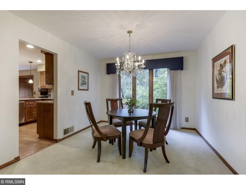 8600 Lakeview Road Bloomington, MN 55438 - Photo 8 of 24 Gallery Image 8