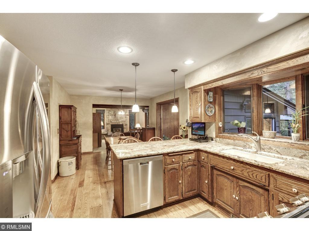 8600 Lakeview Road Bloomington, MN 55438 - Photo 10 of 24 Gallery Image 10