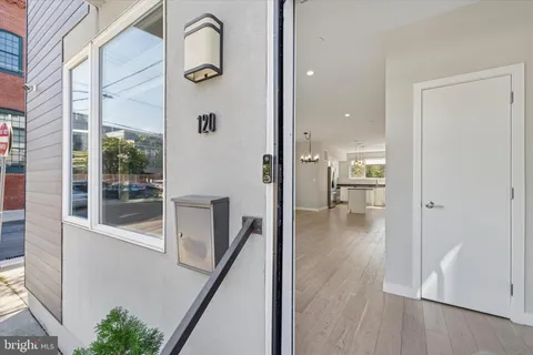 $684,900 | 120 West Oxford Street, Philadelphia, PA 19122