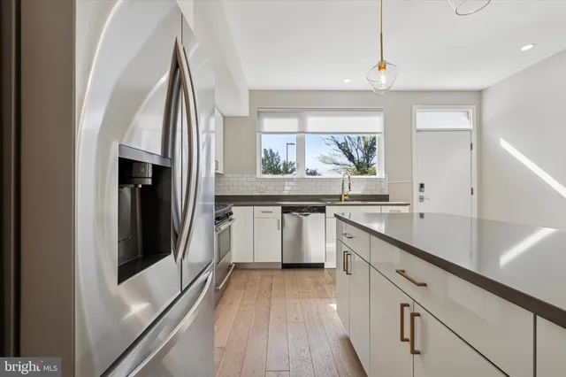 $689,500 | 120 West Oxford Street, Philadelphia, PA 19122