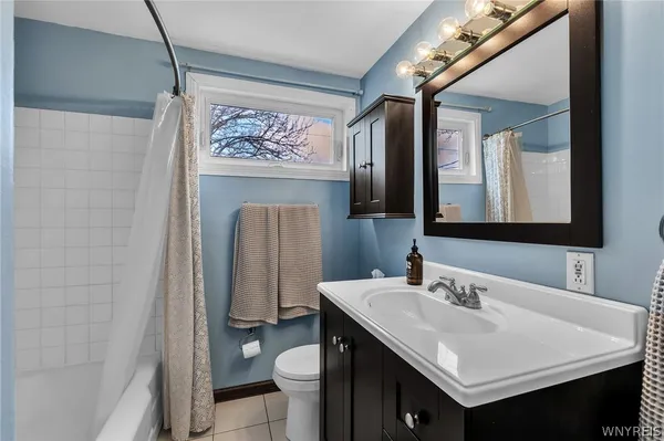 $264,900 | 241 Briarhurst Drive, Tonawanda, NY 14150