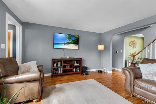 $264,900 | 241 Briarhurst Drive, Tonawanda, NY 14150
