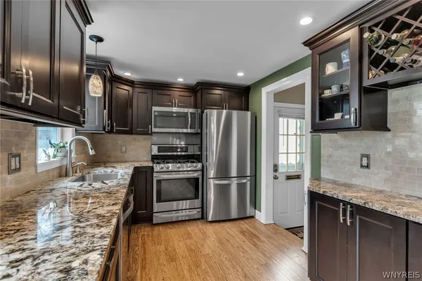 $264,900 | 241 Briarhurst Drive, Tonawanda, NY 14150