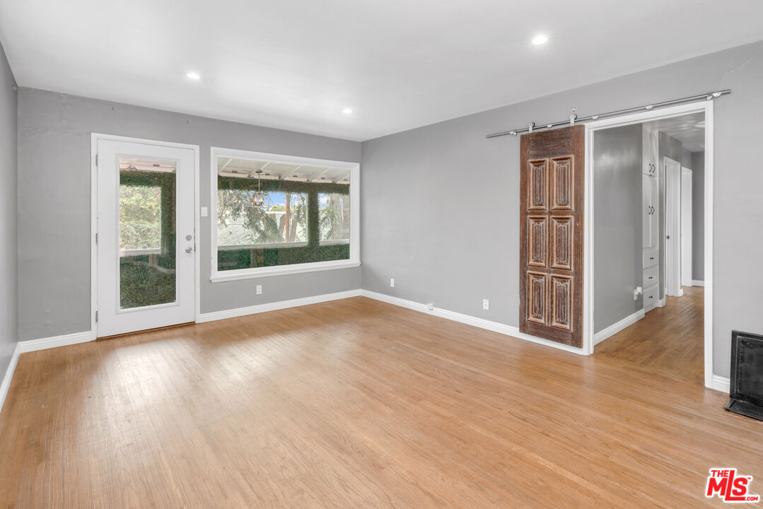 339 Mission Road, Unit A & B Glendale, CA 91205 - Photo 11 of 64