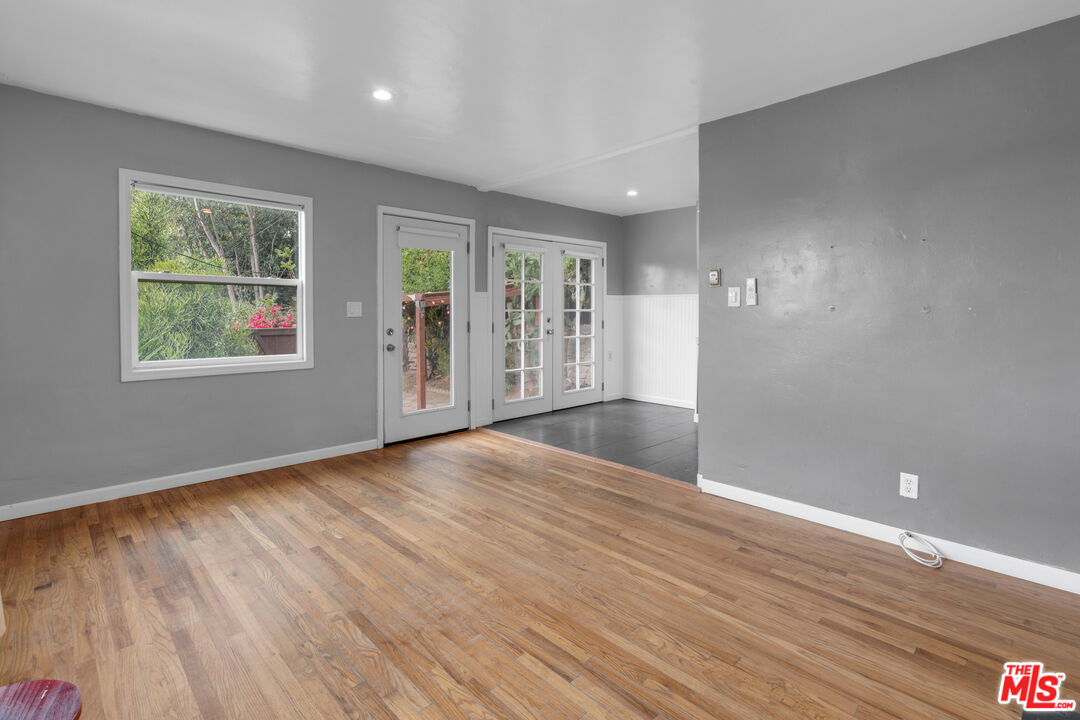 339 Mission Road, Unit A & B Glendale, CA 91205 - Photo 13 of 64