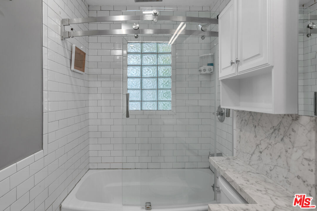 339 Mission Road, Unit A & B Glendale, CA 91205 - Photo 25 of 64