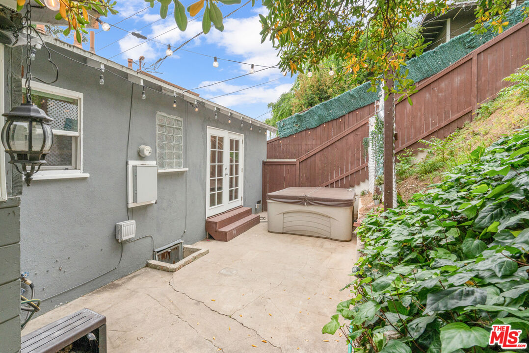 339 Mission Road, Unit A & B Glendale, CA 91205 - Photo 31 of 64