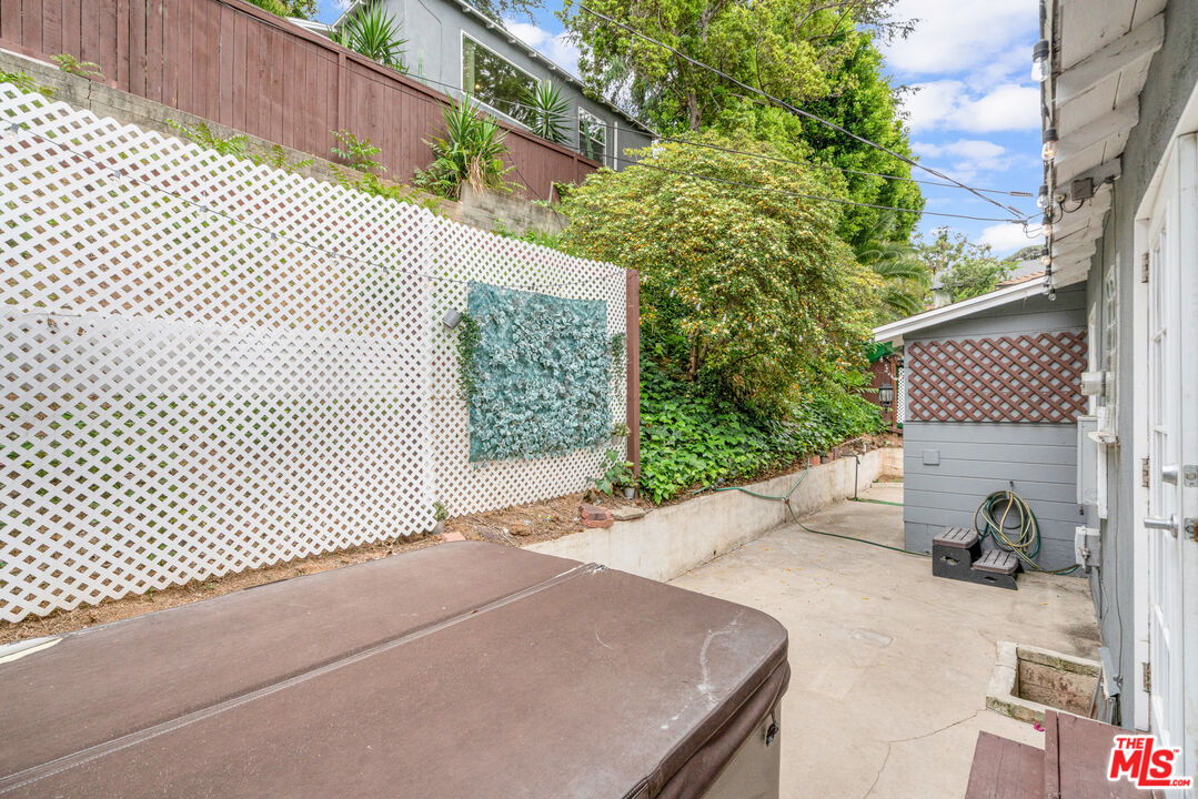 339 Mission Road, Unit A & B Glendale, CA 91205 - Photo 32 of 64