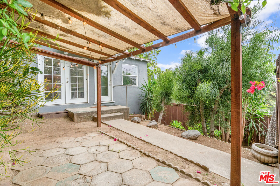 339 Mission Road, Unit A & B Glendale, CA 91205 - Photo 38 of 64