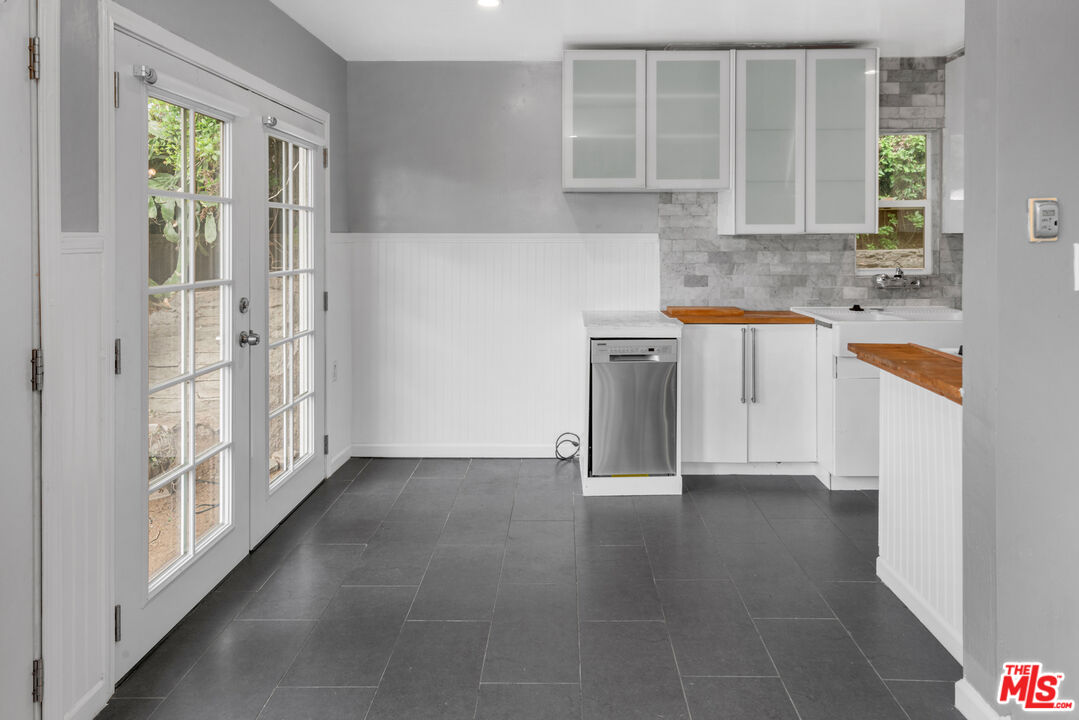 339 Mission Road, Unit A & B Glendale, CA 91205 - Photo 40 of 64