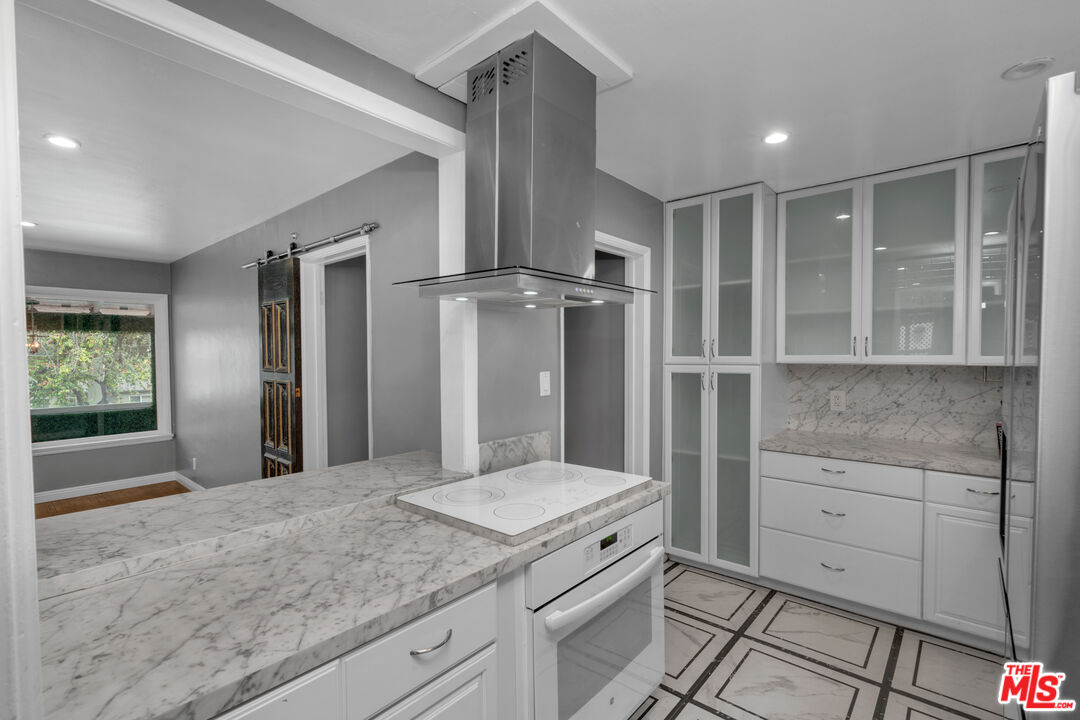 339 Mission Road, Unit A & B Glendale, CA 91205 - Photo 4 of 64
