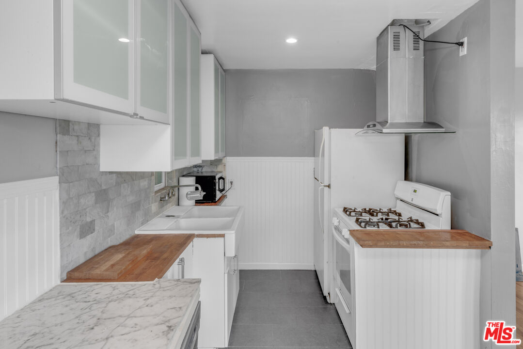 339 Mission Road, Unit A & B Glendale, CA 91205 - Photo 41 of 64