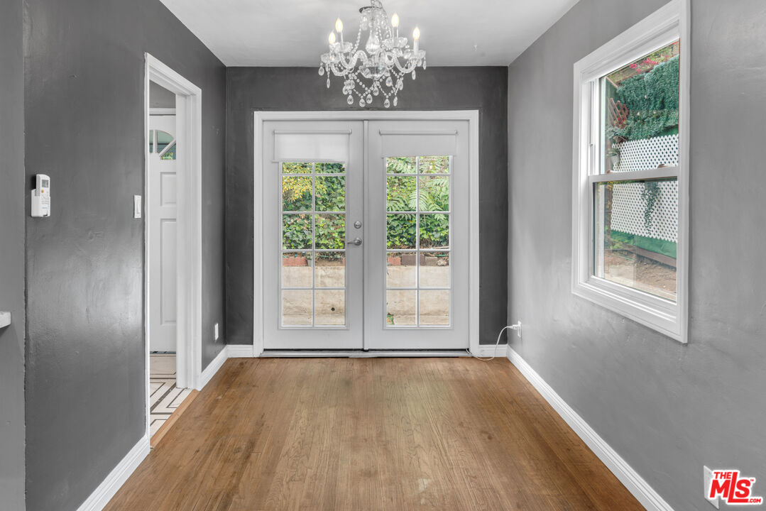 339 Mission Road, Unit A & B Glendale, CA 91205 - Photo 9 of 64