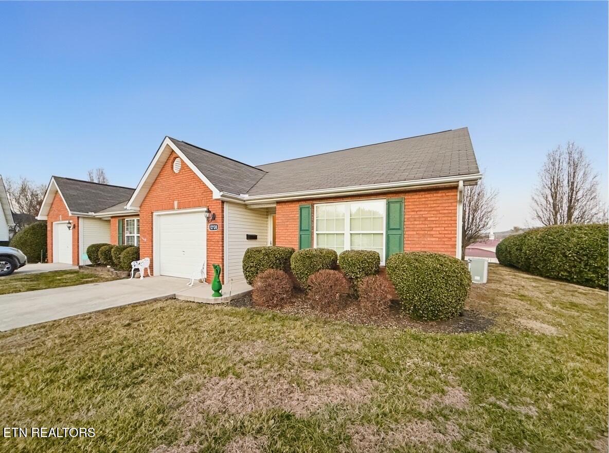 5720 Reece Way Knoxville, TN 37918 - Photo 2 of 25 5720 Reece Way-001