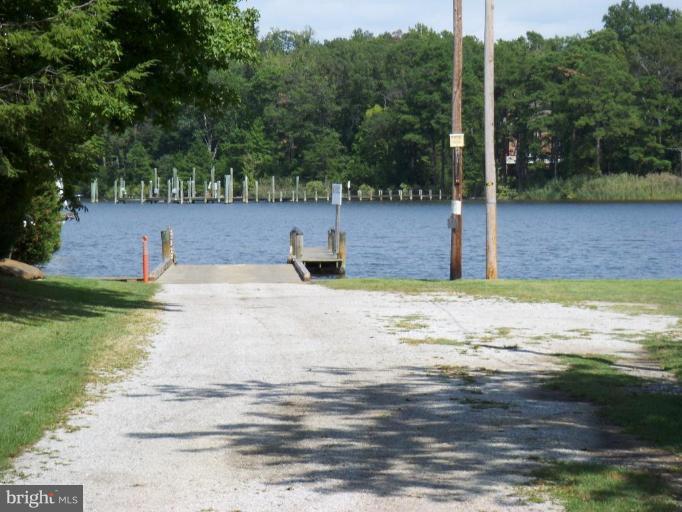 113 Circle Road Pasadena, MD 21122 - Photo 3 of 7 BOAT RAMP