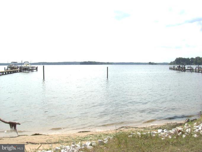 113 Circle Road Pasadena, MD 21122 - Photo 4 of 7 SWIMMING BEACH