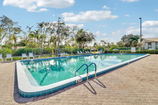 $1,650 | 2703 Southwest Matheson Avenue, Unit 116G2, Palm City, FL 34990