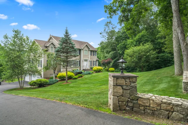$1,275,000 | 373 Transylvania Road, Woodbury, CT 06798
