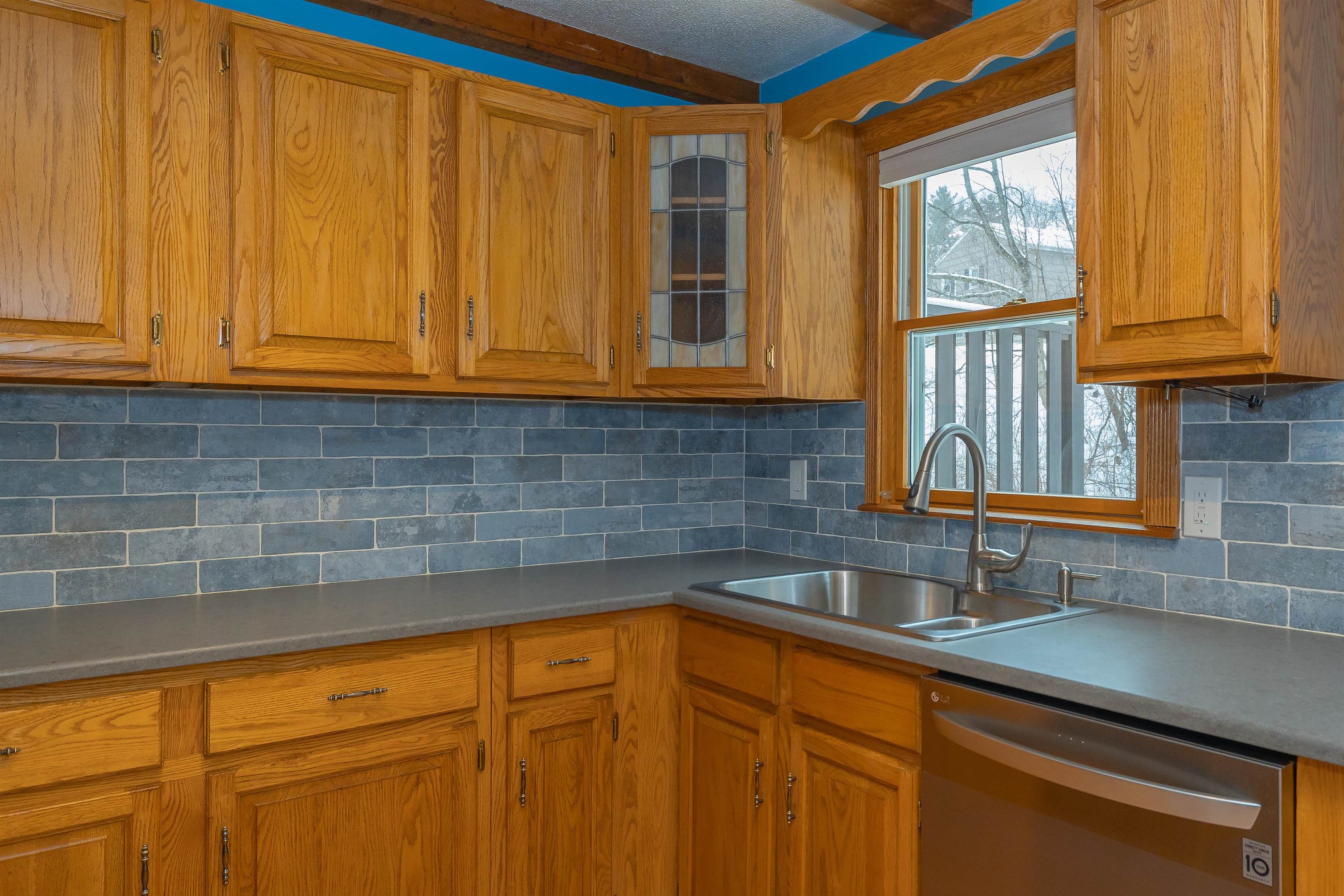 4 B Pine Isle Drive, Unit B Derry, NH 03038 - Photo 14 of 40