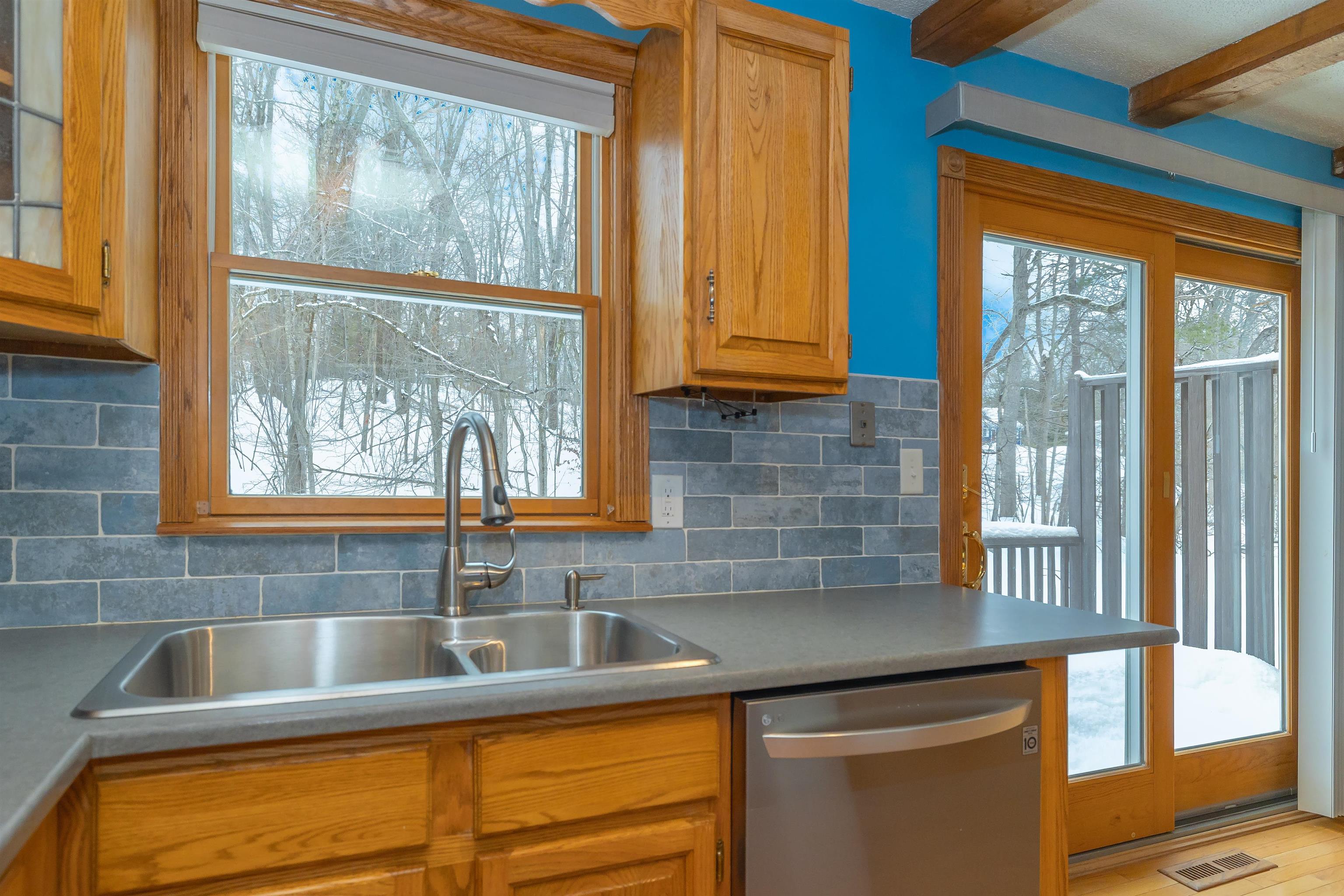 4 B Pine Isle Drive, Unit B Derry, NH 03038 - Photo 15 of 40