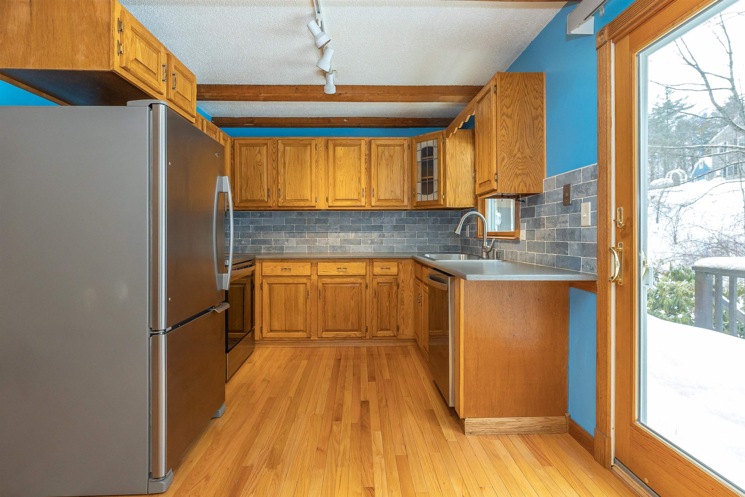 4 B Pine Isle Drive, Unit B Derry, NH 03038 - Photo 18 of 40