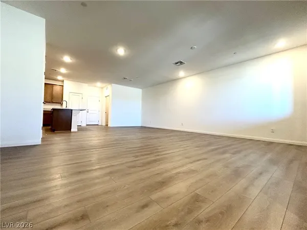 $2,895 | 12504 Kings Crk Place, Las Vegas, NV 89138