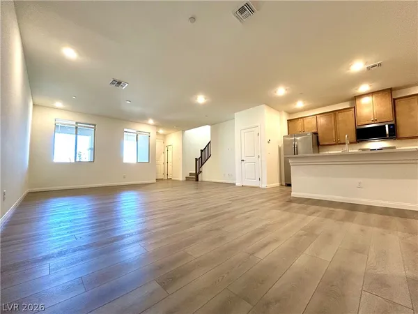 $2,895 | 12504 Kings Crk Place, Las Vegas, NV 89138