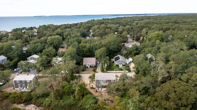 $1,049,000 | 85 Huckleberry Lane, Eastham, MA 02642