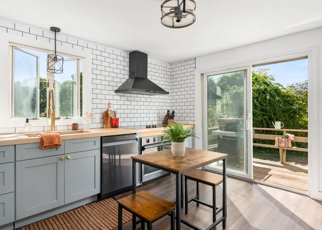 $1,049,000 | 85 Huckleberry Lane, Eastham, MA 02642