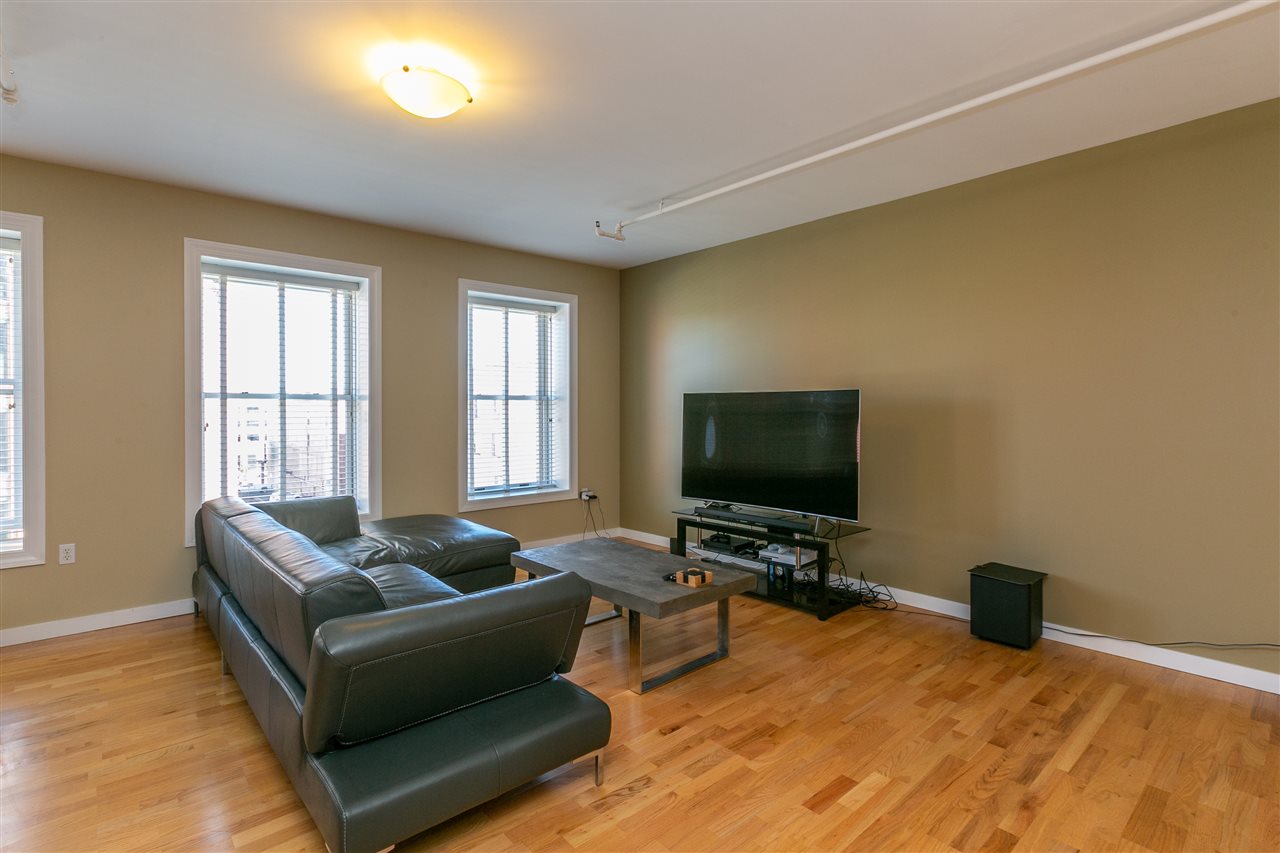 315 West Riverside Avenue, Unit 402 Spokane, WA 99201 - Photo 9 of 20