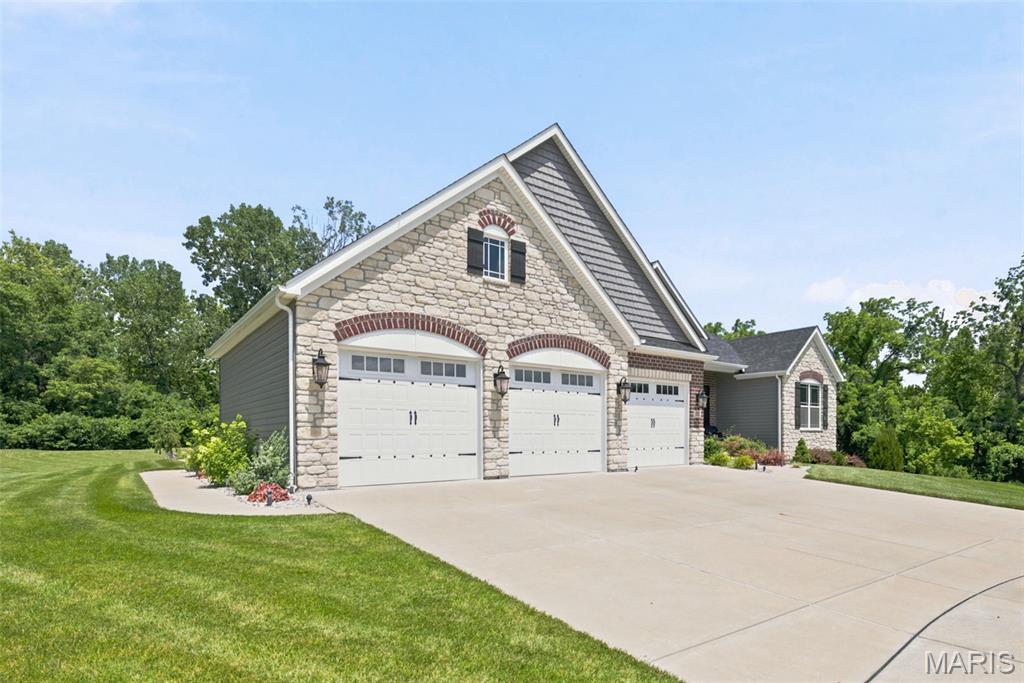 312 Deep Ravine Court St. Charles, MO 63301 - Photo 8 of 99
