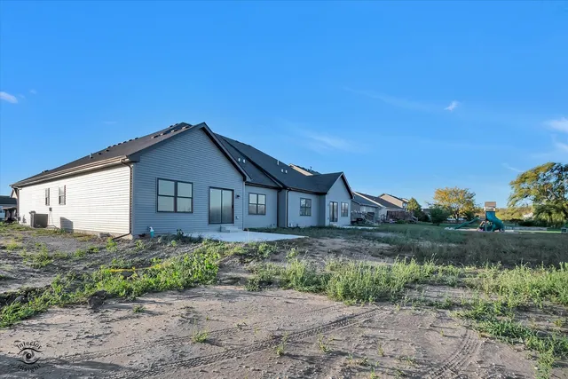 $395,000 | 1185 Farmstone Drive, Diamond, IL 60416