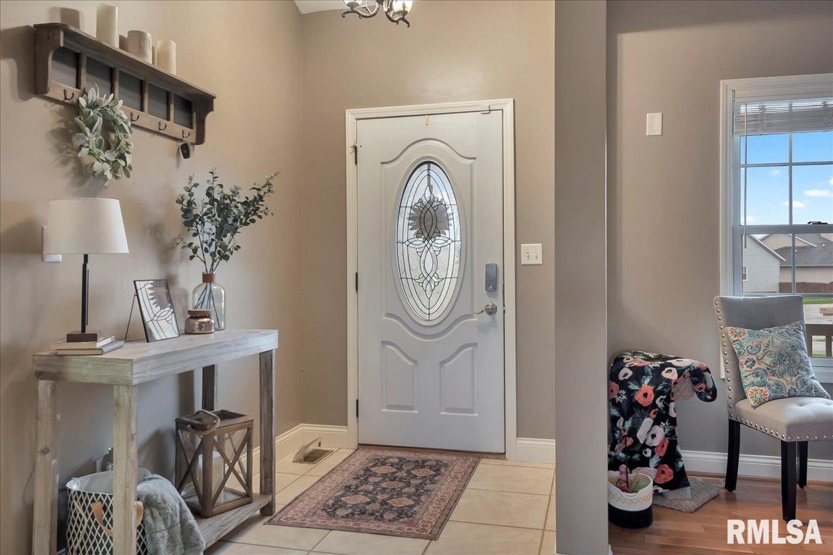 4980 Leah Drive Springfield, IL 62711 - Photo 3 of 30 Gallery Image 3