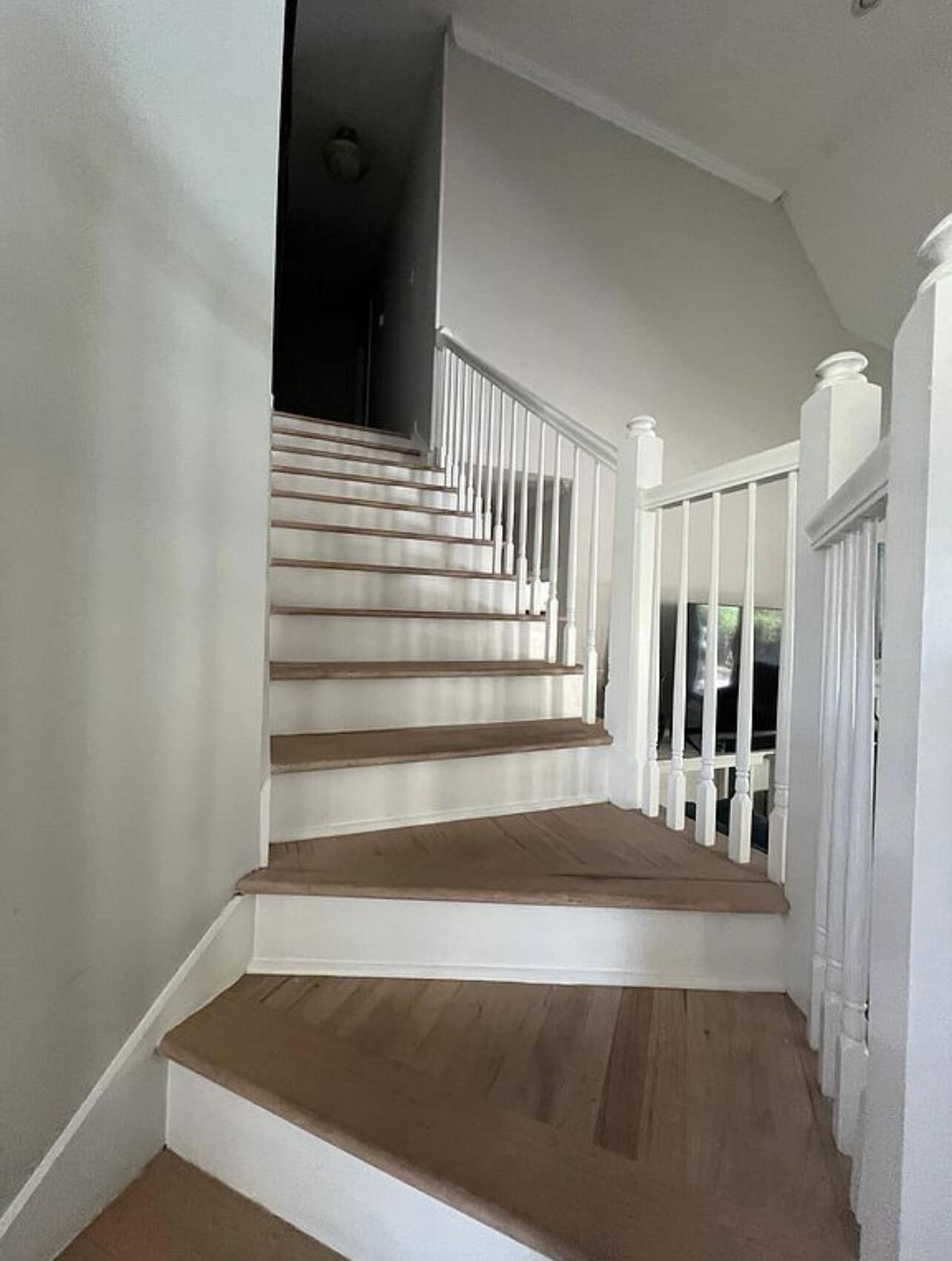 503 Avrett Court Evans, GA 30809 - Photo 15 of 21 Stairway