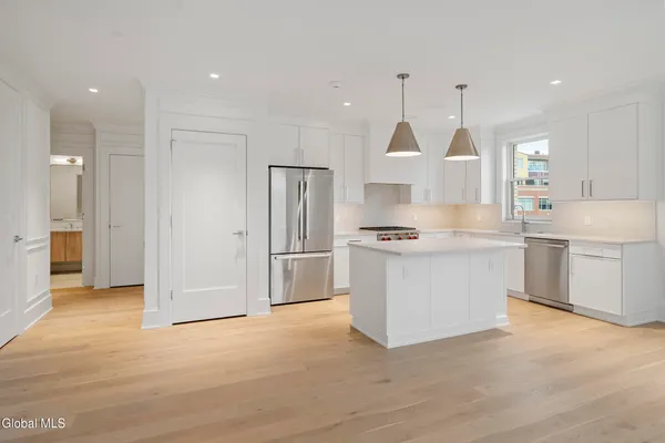 $1,599,000 | 19 Washington Street, Unit 558I, Saratoga Springs, NY 12866
