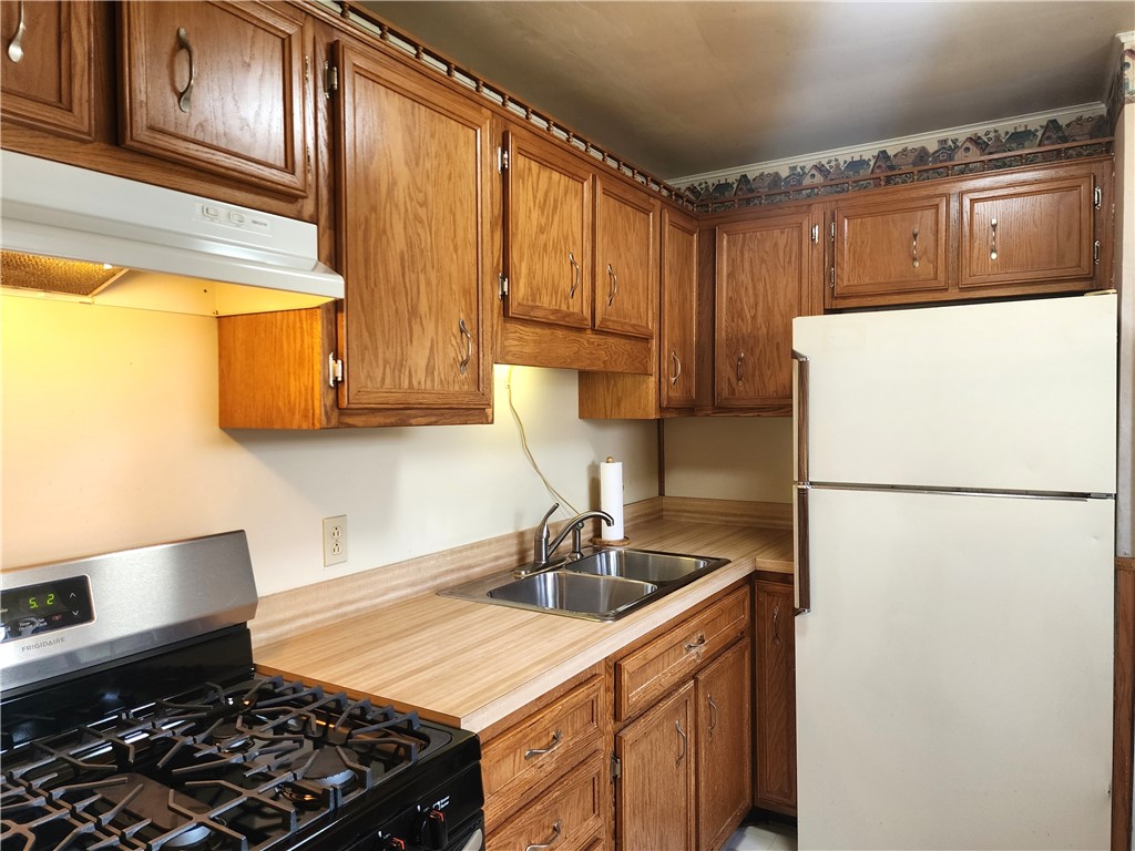 565 North Lake Shore Drive Decatur, IL 62521 - Photo 8 of 35 Gallery Image 8