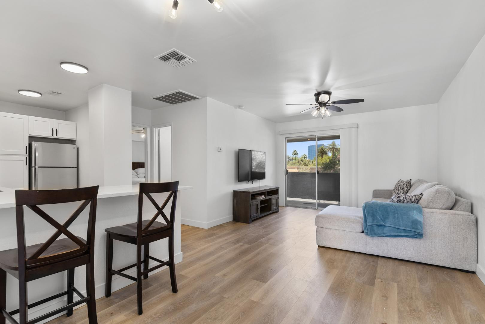 302 East Monte Vista Road, Unit A17 Phoenix, AZ 85004 - Photo 1 of 25 Photo #1
