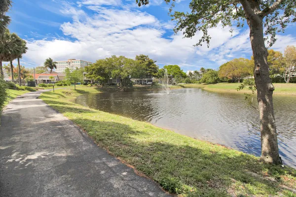 $466,500 | 5272 Buckhead Circle, Unit 1010, Boca Raton, FL 33431