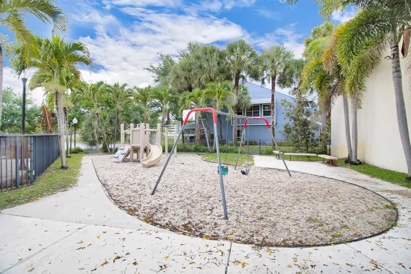 $466,500 | 5272 Buckhead Circle, Unit 1010, Boca Raton, FL 33431