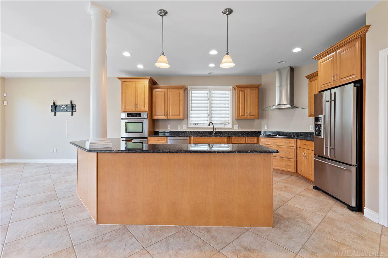 1158 Rochelle Park Drive Rochester, MI 48309 - Photo 27 of 59 50024789-28.JPG