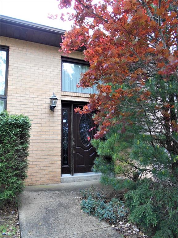 937 Braddock Road Forest Hills, PA 15221 - Photo 2 of 19